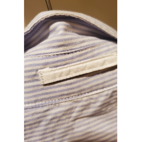 Saks Fifth Avenue trim fit long sleeve button-up - Picture 6 of 7